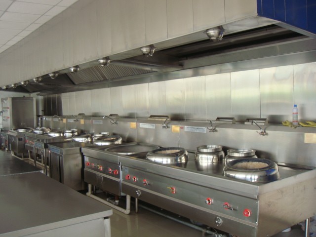 惠州学校食堂商用厨房厨具设备工程会有什么难题?